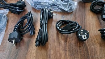 Napájecí kabely 230V pro počítač celkem 18ks - 2