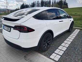 Tesla Model X - 2