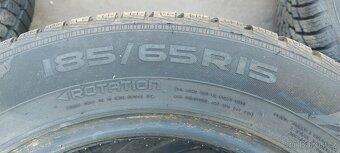 Zimní pneu 185/65R15 Nokian - 2
