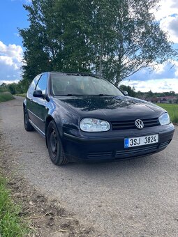 Volkswagen Golf 1.6 75kw - 2