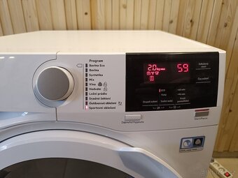 Sušička AEG 8 kg v pěkném stavu - 2