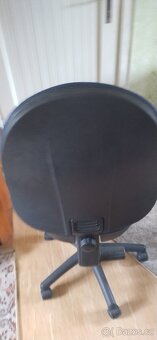 Prodám kancelářskou židli/modrá s područkami - 2