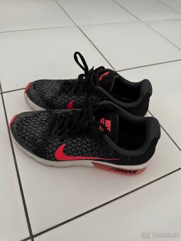 Nike 37,5 - 2
