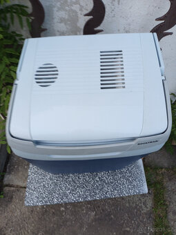Autochladnička, chladící box na 12V i 230V - 2