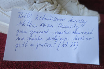 Bílé kotníčkové tenisky vel.28,stélka 17 cm. Tkaničky gumové - 2