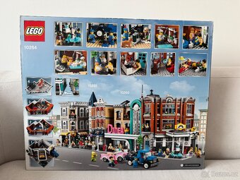 10264 LEGO Corner Garage - 2