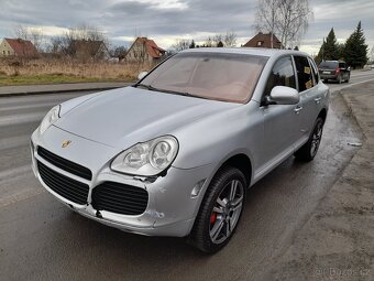 Porsche Cayenne Turbo Europe - 2