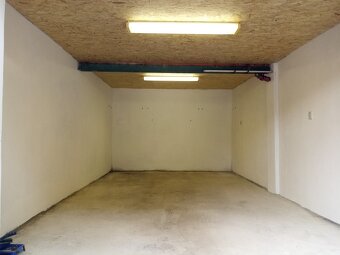 Garáž 26 m² ; parkování auta, po rekonstrukci, Ostrava - 2
