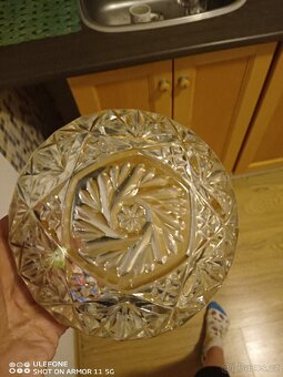 Staré broušené skleněné popelníky - 2