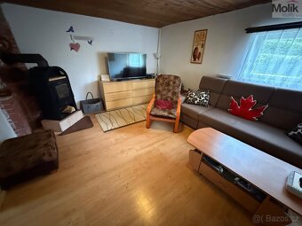 Chata s bazénem, obec Křesín, kat. území Levousy - 2