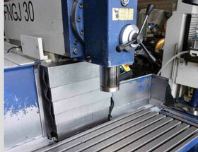 FREZKA NÁSTROJÁŘSKÁ  FNGJ 30 - 2