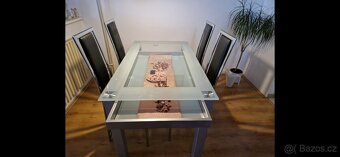 Jídelní stůl - 2