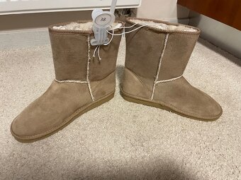 Dámská zateplená obuv zn. C&A - 2