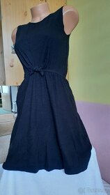 Černé dívčí šaty  152-158cm - 2