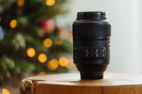 Nikon 105 mm f/2.8 G NIKKOR AF-S Micro IF-ED VR - 2