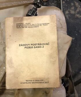 Zádový postřikovač - 2