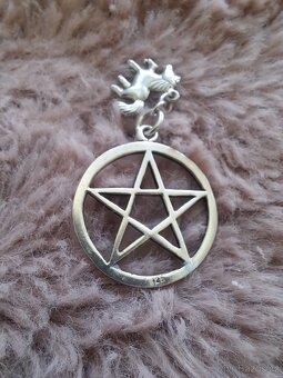 Stříbrný pentagram - 2