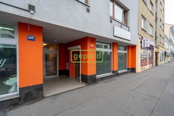 Prodej obchodního prostoru s výlohou 39m2, Plzeňská ulice - - 2