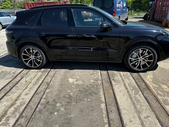 Porsche Cayenne Turbo 3 - 2