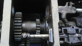 Prodám zetor 25 převodovka - 2