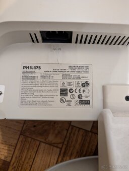 Prodám komletní starší pc na chatu ,nebo pro děti - 2