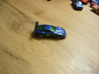 AUTÍČKA HOT WHEELS - 2