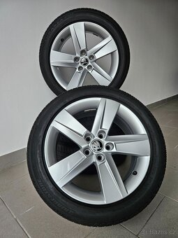 Orig. Skoda 5x100 Letní 215/45/16 - 2