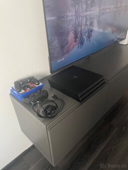 Playstation 4 Pro - 2