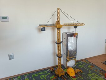 Stavební jeřáb na dálkové ovládání R/C. Výška 128 cm - 2