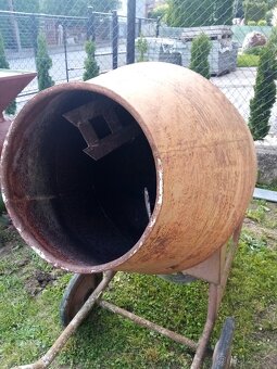 Stavební míchačka - 2