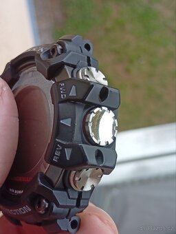 Část hodinek Casio G-shock GPR B1000 Rangeman - 2
