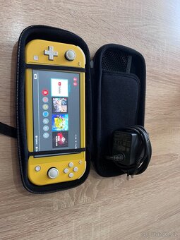 Nintendo Switch Lite Žluté - 2