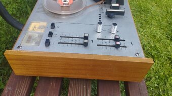 Tesla B100 magnetofon, kotoučák - 2