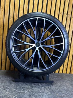 Alu kola 5x112 r22 s pneu (qs8) - 2