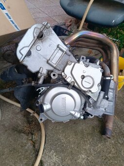 Yamaha R6 2001 NA Náhradní díly - 2