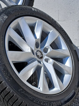 Zánovní zimní orig alu Škoda Superb 215/55/17 8mm - 2