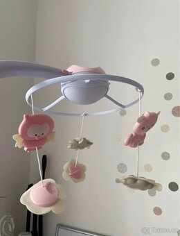 Kolotoč nad postýlku - 2