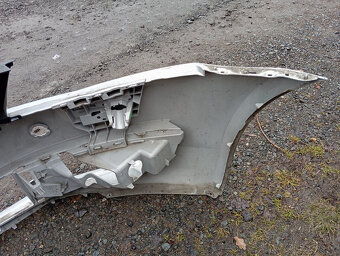 Škoda Octavia 3 přední nárazník - 2