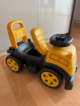 Odrážedlo auto - 2