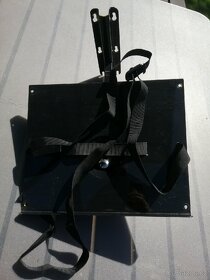 Kloubový kovový černý držák na zeď (TV, monitor, polička) - 2