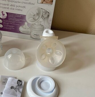 Ruční odsávačka značky Philips Avent - 2