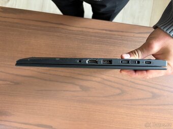 Lenovo ThinkPad X1 Carbon 7th gen - 2