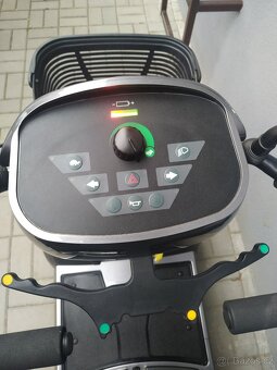 Elektrický invalidní vozík - 2
