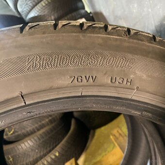 Letní pneu 235/45 R18 94W Bridgestone 4,5mm - 2