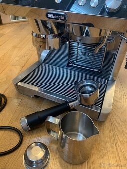DeLonghi La Specialista EC 9335.M, nefunkční mlýnek - 2