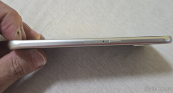 Samsung Galaxy S6 zlatý - 2