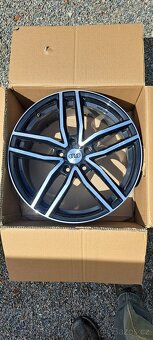 Dezen TR dark r18 5x112 - 2