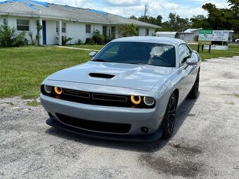 Dodge Challenger R/T 5.7 Hemi - 2