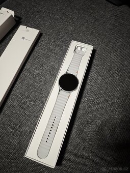 Samsung Galaxy Watch S7 44mm bílé se zárukou - 2