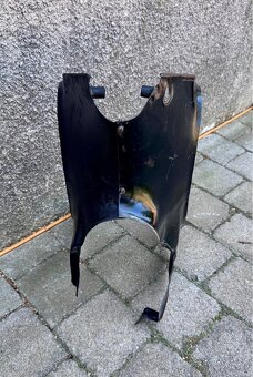 ČZ 125 175 250 - podsedlové plechy - 2